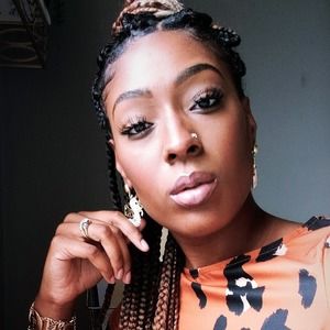 Meet your Posher, Leah